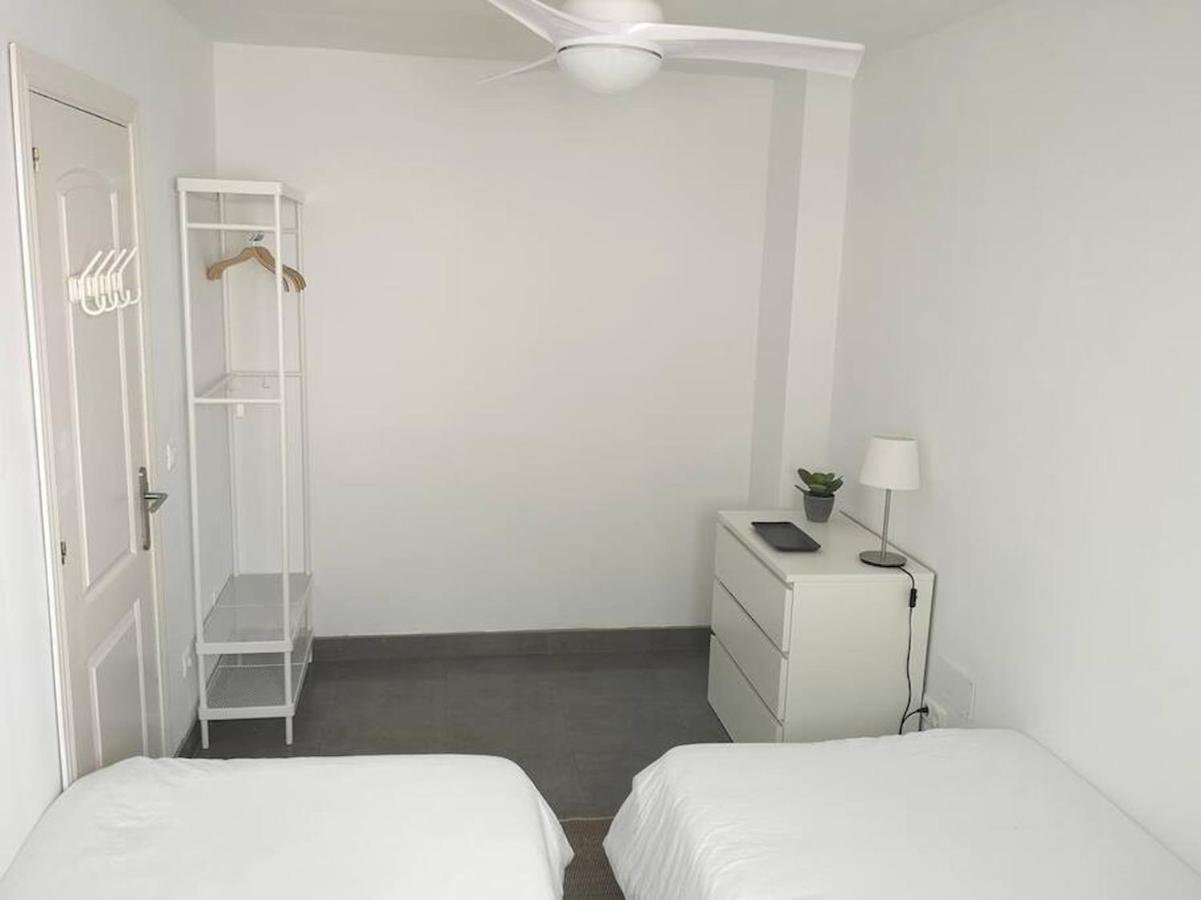 Modern With Pool On The Beachfront In By Sharingco Apartament