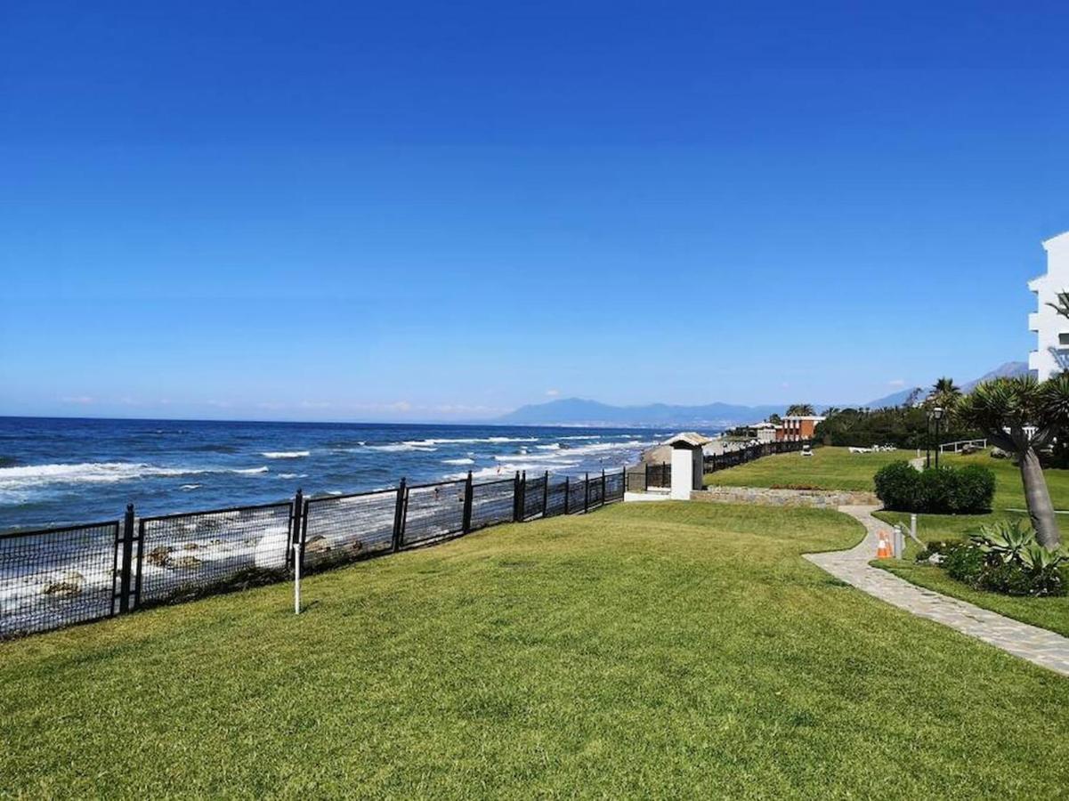 Modern With Pool On The Beachfront In By Sharingco Appartement Marbellac
